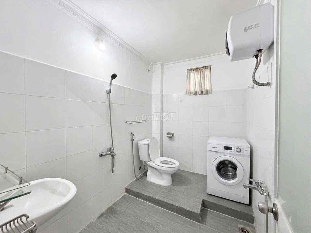 CĂN HỘ 2 PHÒNG NGỦ FULL NỘI THẤT CÓ BAN CÔNG NGAY TẠI KINH DƯƠNG VƯƠNG