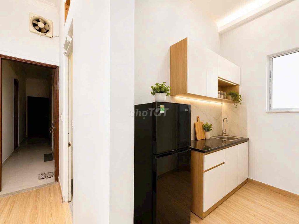 CĂN HỘ 2 PHÒNG NGỦ FULL NỘI THẤT CÓ BAN CÔNG NGAY TẠI KINH DƯƠNG VƯƠNG