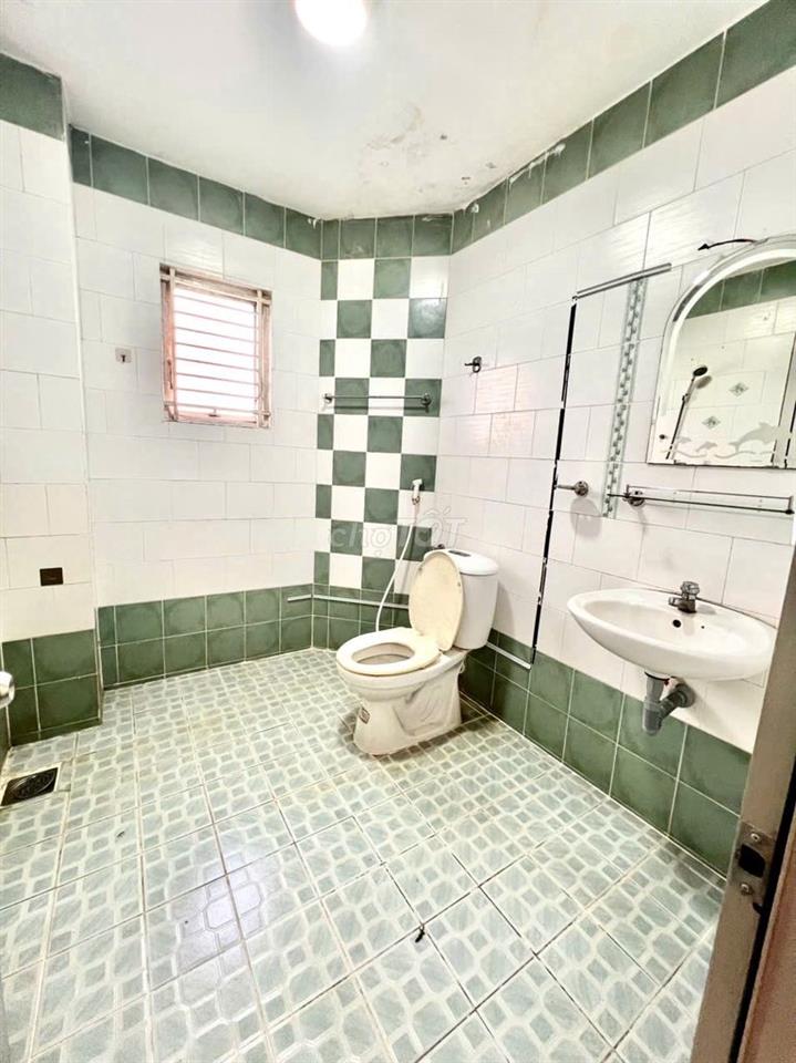 Cho thuê căn hộ bancol tách bếp gồm 1 phòng ngủ và 1 phòng khách 