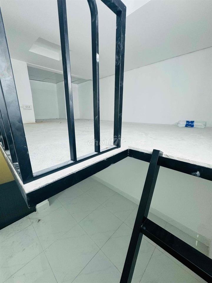 CHDV Tên Lửa Trống Ở ngay