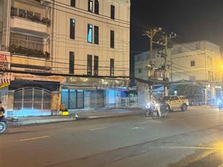 Căn Hộ Cao Cấp . Ở Ngay . Có Thang Máy