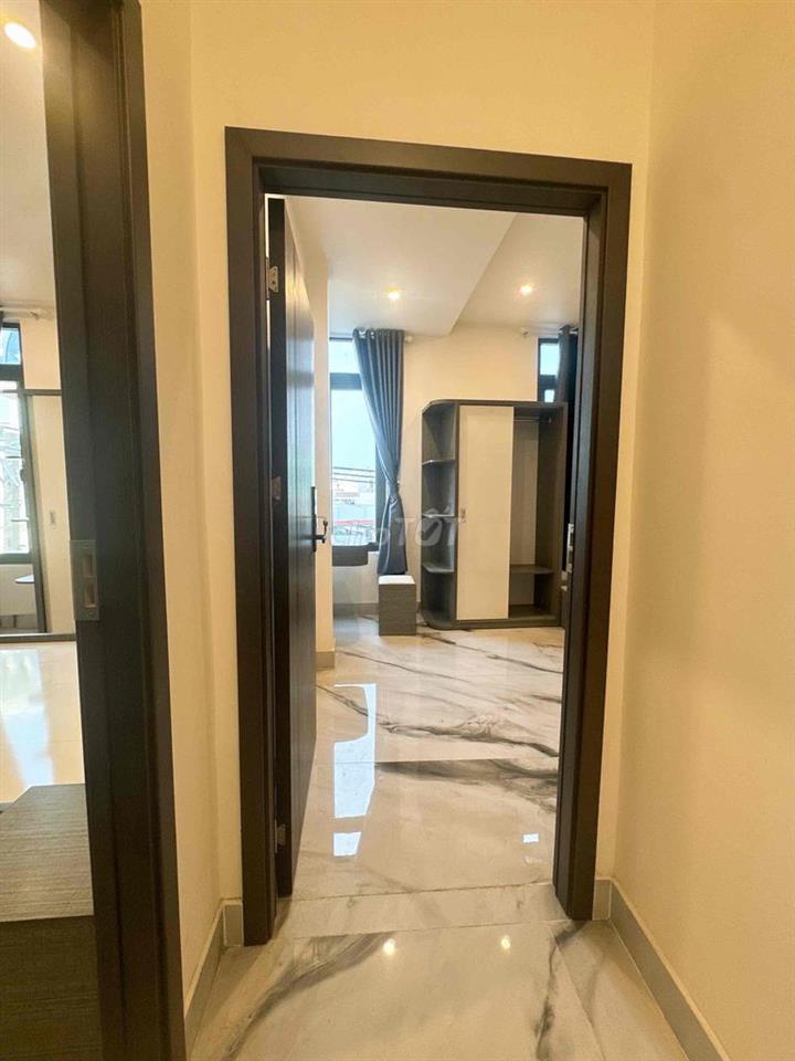Căn Hộ Cao Cấp . Ở Ngay . Có Thang Máy