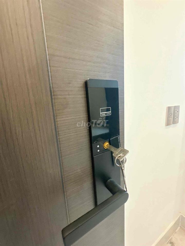 Căn Hộ Cao Cấp . Ở Ngay . Có Thang Máy
