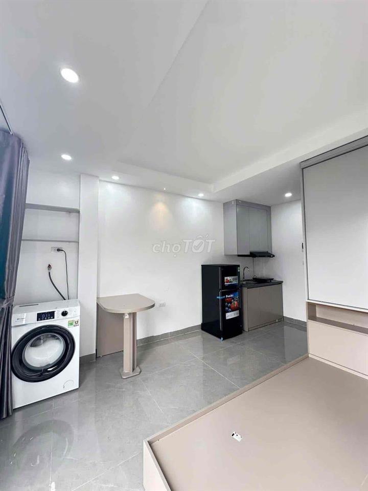 Căn Hộ Ban Công-Máy Giặt Riêng-Mới Xây-Full Nội Thất-Hoà Bình-30m2
