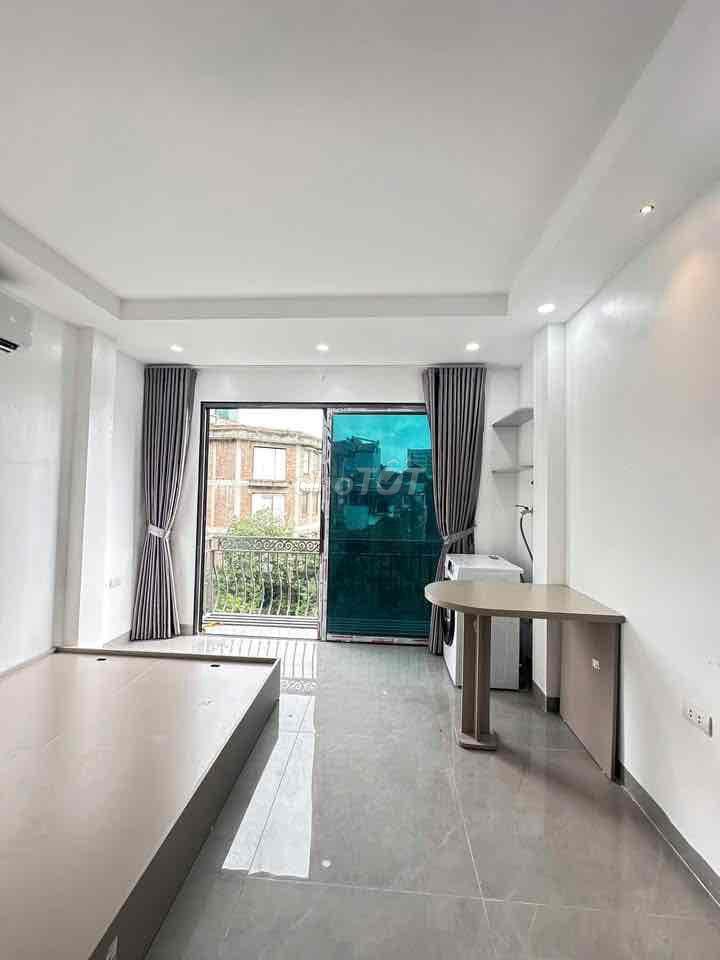 Căn Hộ Ban Công-Máy Giặt Riêng-Mới Xây-Full Nội Thất-Hoà Bình-30m2