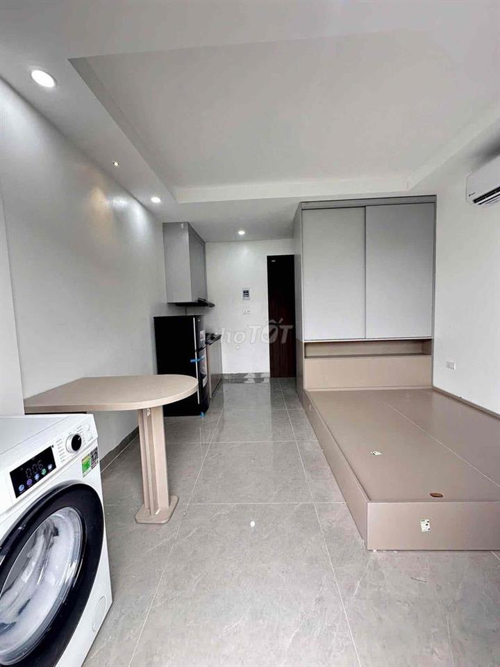 Căn Hộ Ban Công-Máy Giặt Riêng-Mới Xây-Full Nội Thất-Hoà Bình-30m2