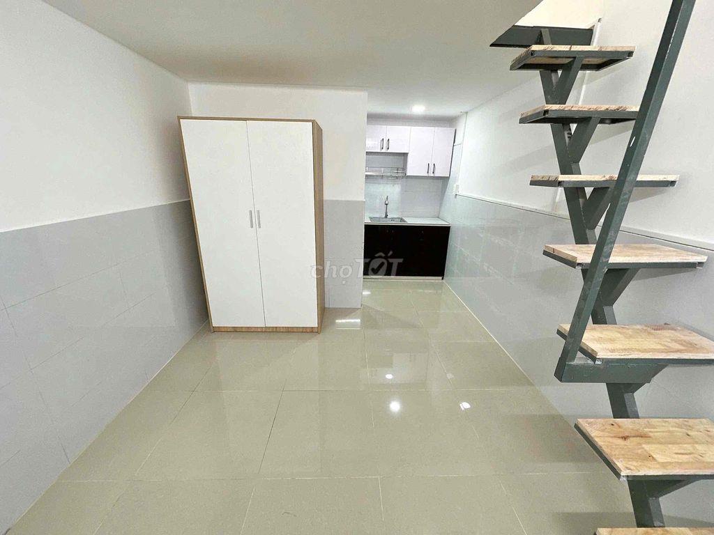 Nhà 1 Trệt 1 lửng . Có Sẵn Nội Thất