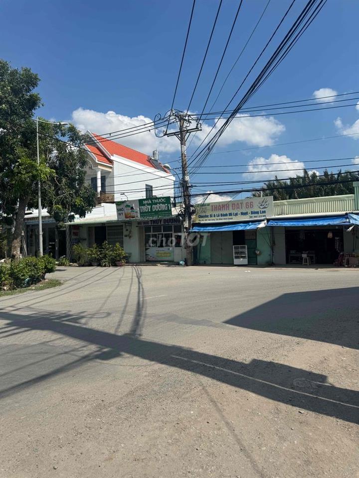 Nhà MT Đê Bà Tỵ Chợ Tân Long