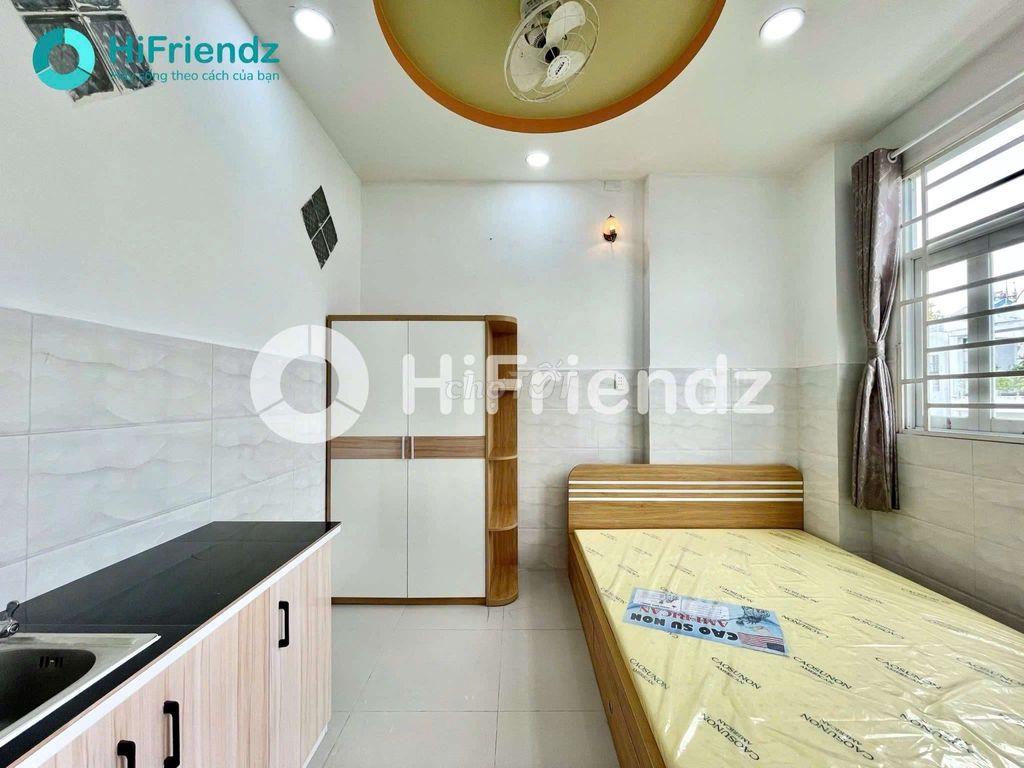 PHÒNG STUDIO GIÁ RẺ - CỬA SỔ TRỜI - BANCOL RIÊNG- NGAY NHÀ THỜ PHAO-LÔ