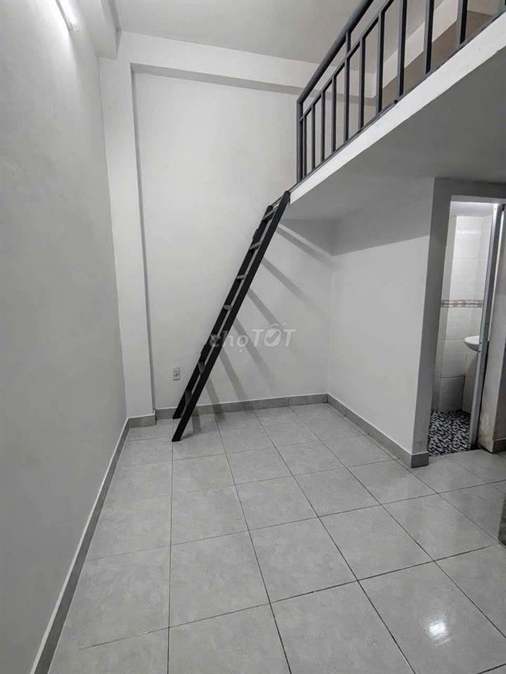 🚨PHÒNG TRỌ GIÁ RẺ - GÁC CAO - CỬA SỔ TRỜI - NGAY BỐN XÃ - 5P TỚI HIU