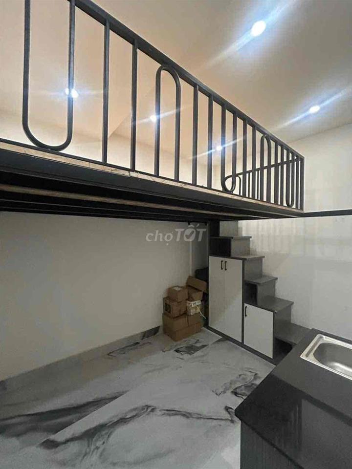 dự án phòng mới xây, có cửa sổ thoáng mát