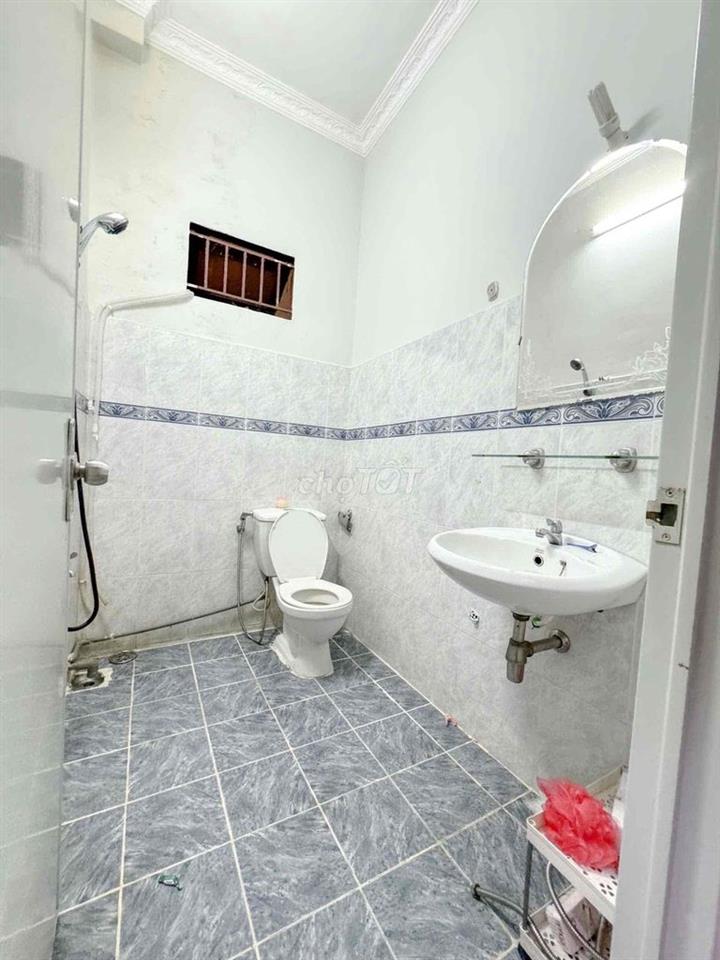 CHO THUÊ CĂN HỘ 2 PHÒNG NGỦ ĐẦY ĐỦ NỘI THẤT GẦN ĐẦM SEN QUẬN 11 VHU