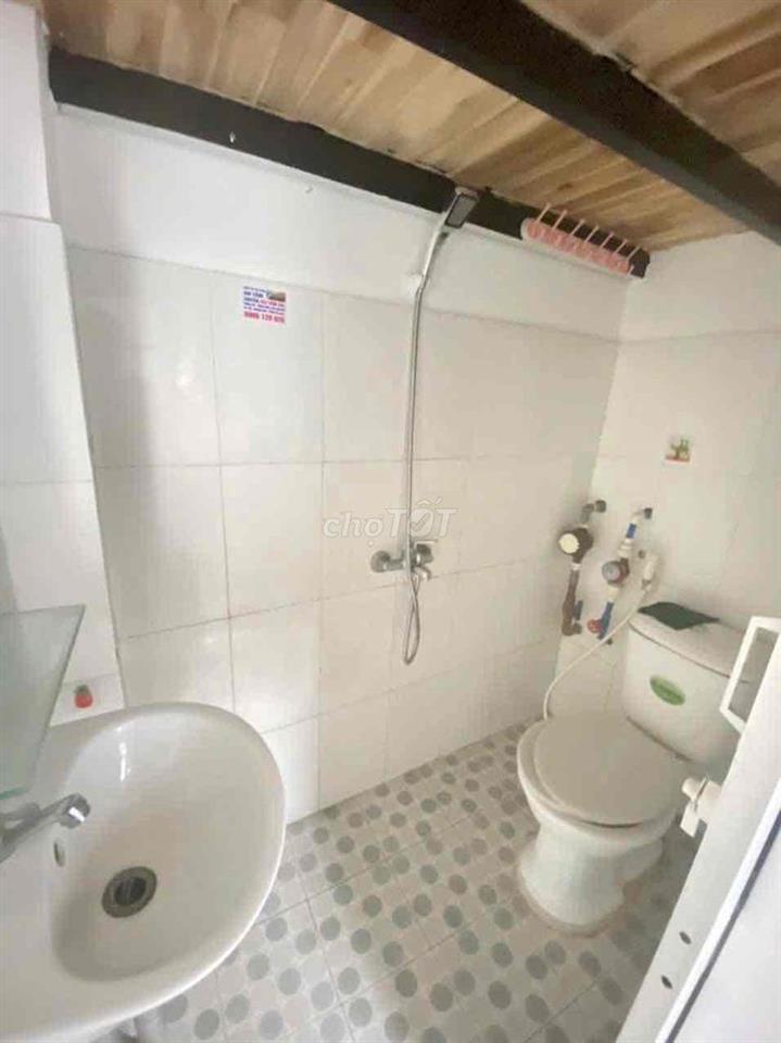 CHO THUÊ PHÒNG GÁC RẺ GẦN ĐẠI HỌC CÔNG THƯƠNG ĐẠI HỌC VĂN HIẾN