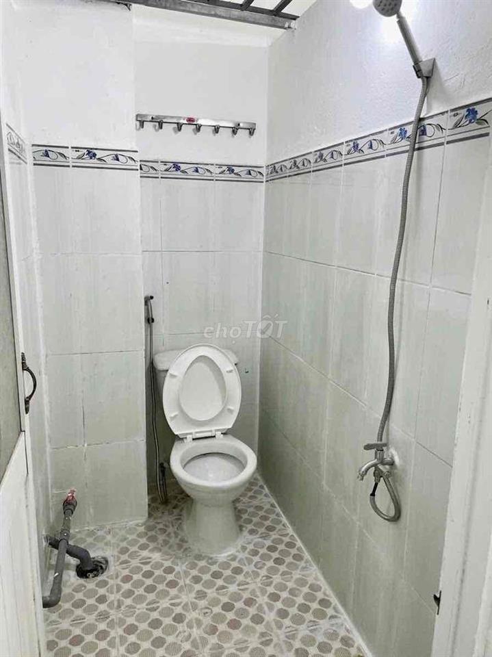 CHO THUÊ PHÒNG CỬA SỔ TRỜI 40M2 GẦN ĐẠI HỌC CÔNG THƯƠNG AEON TÂN PHÚ
