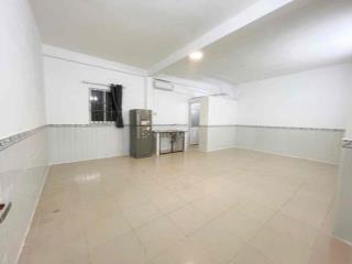 CHO THUÊ PHÒNG CỬA SỔ TRỜI 40M2 GẦN ĐẠI HỌC CÔNG THƯƠNG AEON TÂN PHÚ