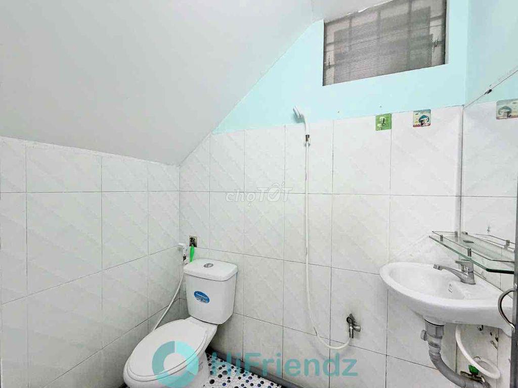 CHO THUÊ PHÒNG RỘNG 45M2 GÁC CAO 2M GẦN ĐẠI HỌC CÔNG THƯƠNG AEON TP