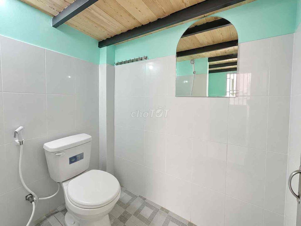 CHO THUÊ PHÒNG GÁC CỬA SỔ TRỜI MÁY LẠNH GẦN ĐẠI HỌC CÔNG THƯƠNG