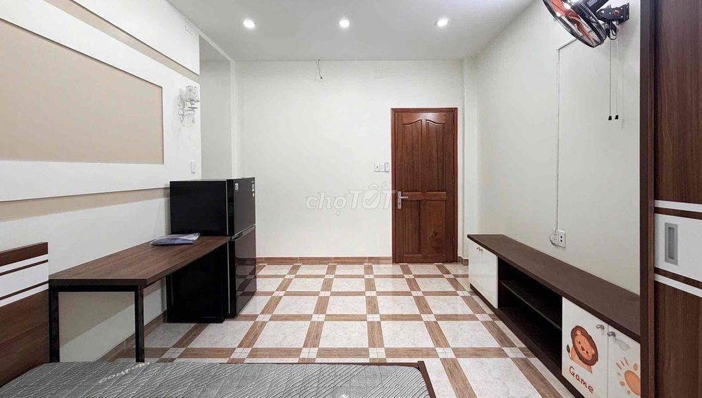 CHO THUÊ PHÒNG BAN CÔNG MÁY GIẶT RIÊNG GẦN NGÃ TƯ 4 XÃ ĐẦM SEN Q11