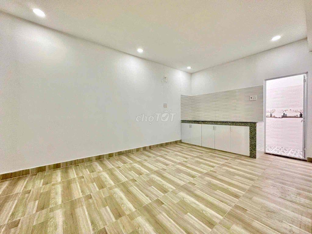 HAI PHÒNG NGỦ GIÁ RẺ RỘNG RÃI THOÁNG MÁT AN NINH CAO THANG MÁY TẬN P