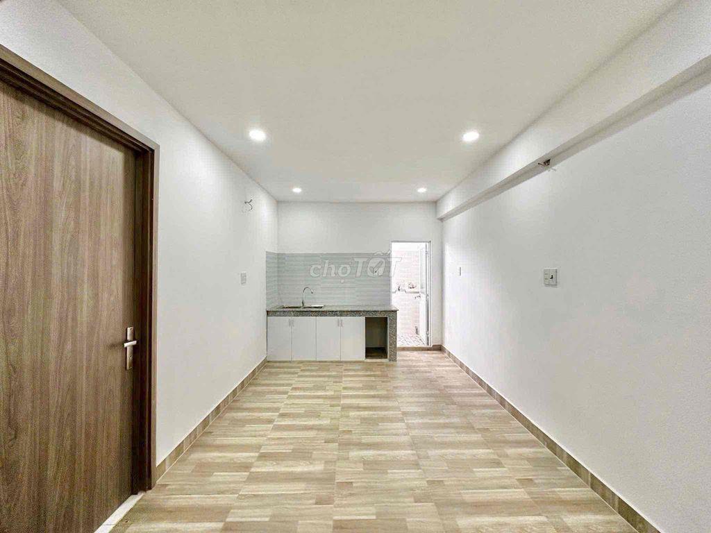 HAI PHÒNG NGỦ GIÁ RẺ RỘNG RÃI THOÁNG MÁT AN NINH CAO THANG MÁY TẬN P