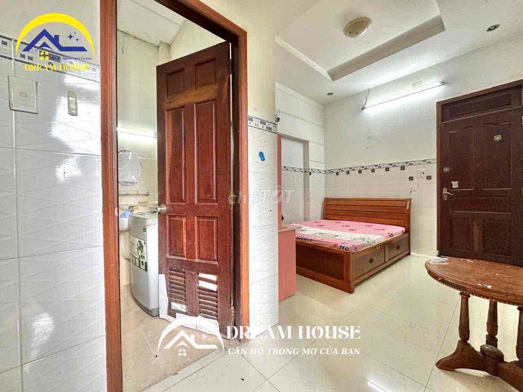 PHÒNG TRỌ STUDIO CÓ BAN CÔNG THOÁNG SẴN NỘI THẤT NHƯ HÌNH GẦN 4 XÃ