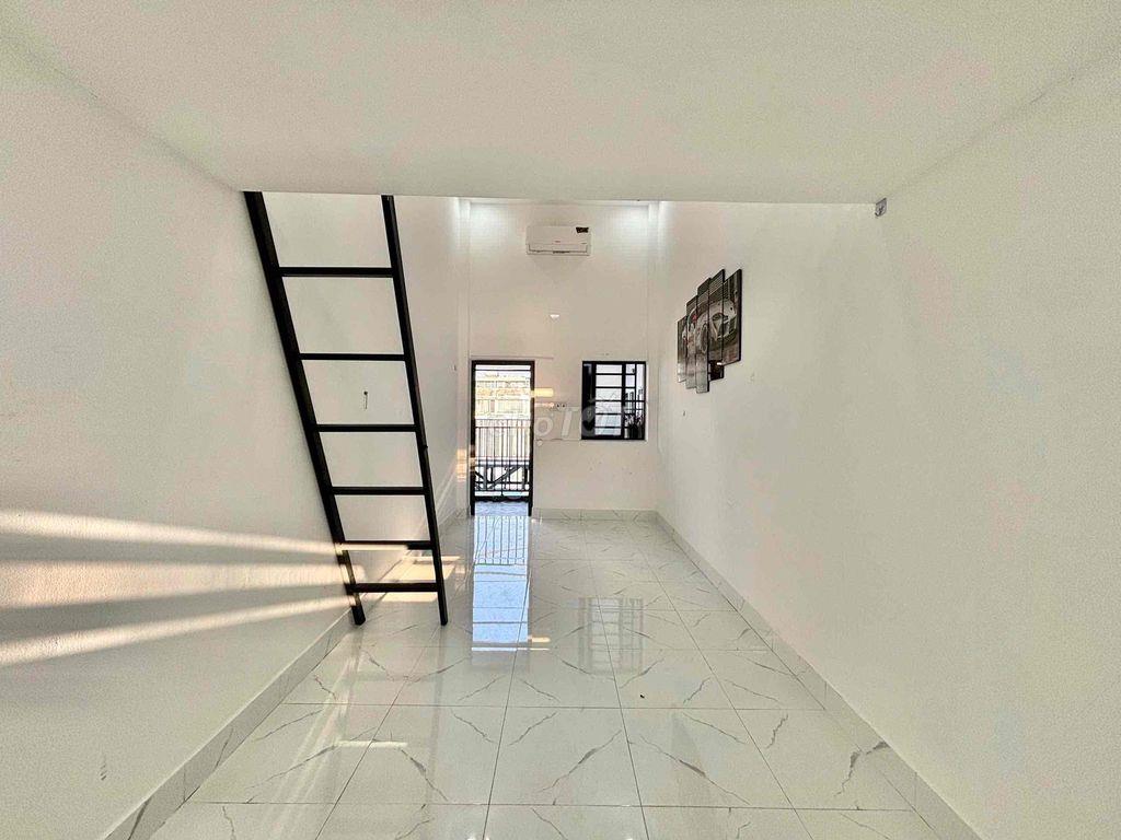PHÒNG TRỌ CÓ GÁC RỘNG RÃI THOÁNG MÁT GÁC CAO ĐỨNG GẦN AEON TÂN PHÚ