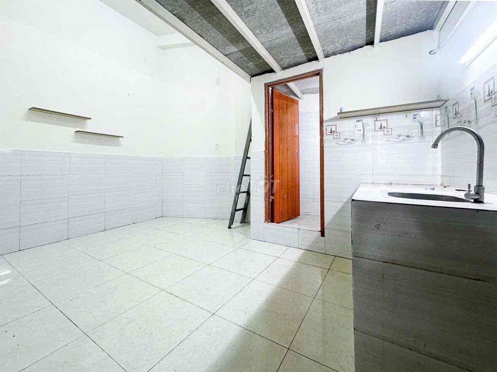 PHÒNG TRỌ CÓ GÁC RỘNG RÃI GIÁ RẺ AN NINH VÀ SẠCH SẺ GẦN KHU CN TB
