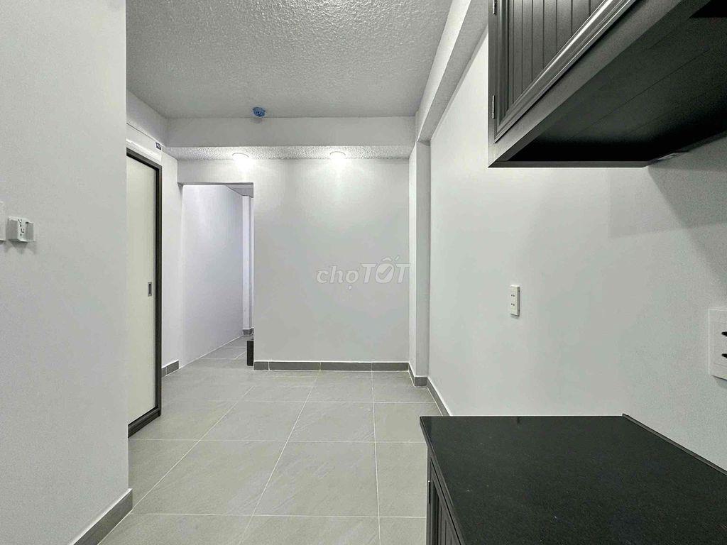 CĂN HỘ MINI MỘT PHÒNG NGỦ TÁCH BẾP RIÊNG RỘNG RÃI DƯỚI TRỆT Ở LIỀN