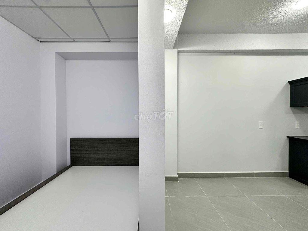 CĂN HỘ MINI MỘT PHÒNG NGỦ TÁCH BẾP RIÊNG RỘNG RÃI DƯỚI TRỆT Ở LIỀN