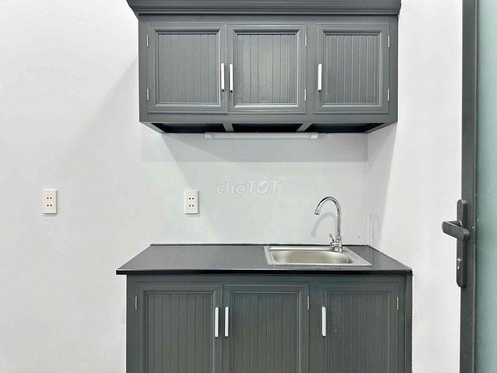CĂN HỘ MINI MỘT PHÒNG NGỦ TÁCH BẾP RIÊNG RỘNG RÃI DƯỚI TRỆT Ở LIỀN