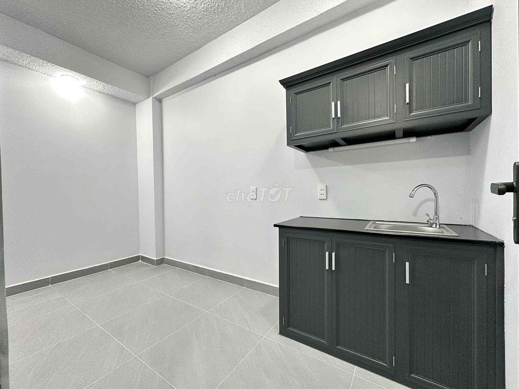 CĂN HỘ MINI MỘT PHÒNG NGỦ TÁCH BẾP RIÊNG RỘNG RÃI DƯỚI TRỆT Ở LIỀN