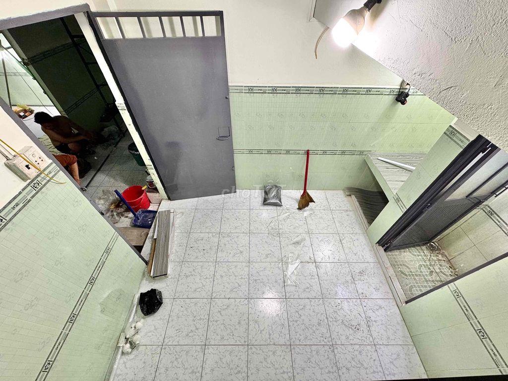 KHAI TRƯƠNG DÃY TRỌ DƯỚI TRỆT GÁC CAO 2M RỘNG RÃI AN NINH GIỮ CỌC 1/11
