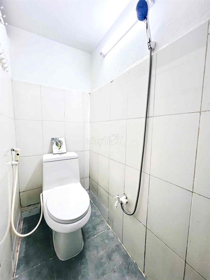 TRỌ TRỆT - GÁC CAO 2M - DẮT XE VÔ NHÀ - 2TR - GẦN HƯƠNG LỘ 2
