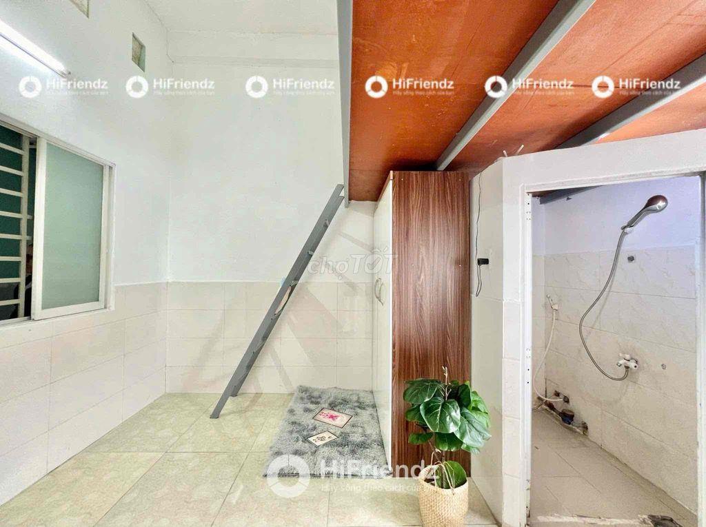 PHÒNG GÁC CAO GẦN TRƯỜNG HUIT - CÓ THANG MÁY - CỬA SỔ TRỜI - 3TR2