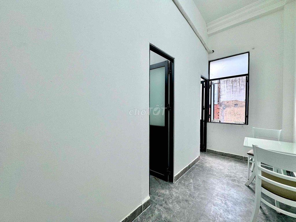 Căn hộ 2 phòng ngủ Ban công  ngay Luỹ Bán Bích mới xây 100%