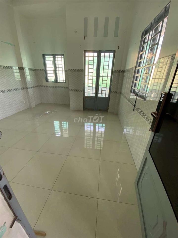 Căn hộ nguyên tầng 3 2 PN, đẹp đủ nội thất