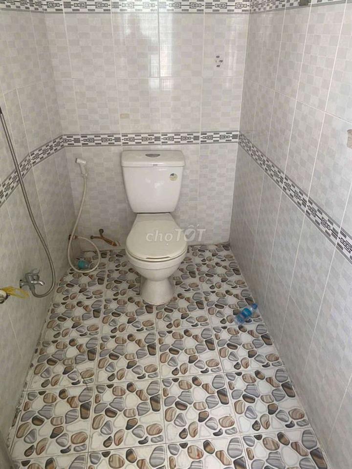 Căn hộ nguyên tầng 3 2 PN, đẹp đủ nội thất