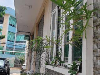 Căn hộ nguyên tầng 3 2 PN, đẹp đủ nội thất