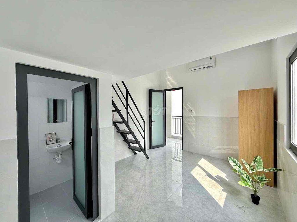 CHO THUÊ PHÒNG GÁC CỬA SỔ TRỜI THANG MÁY GIÁ RẺ GẦN HƯƠNG LỘ 2 BV BTÂN