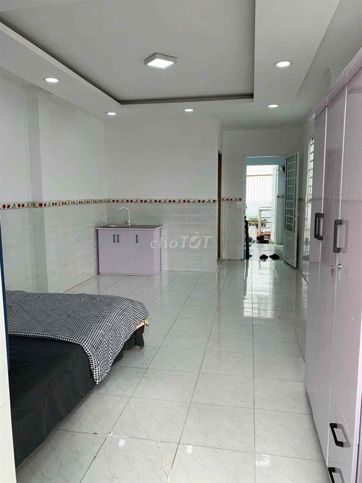 CHO THUÊ PHÒNG STUDIO BANCOL CỬA SỔ GIÁ RẺ TÂN PHÚ GẦN ĐH HỒNG BÀNG