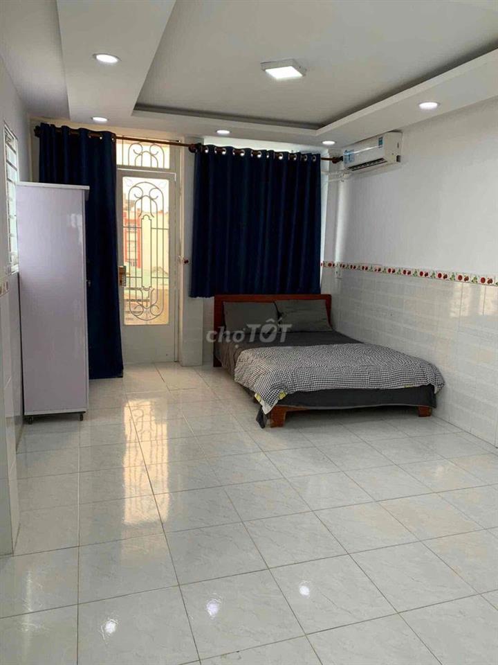 CHO THUÊ PHÒNG STUDIO BANCOL CỬA SỔ GIÁ RẺ TÂN PHÚ GẦN ĐH HỒNG BÀNG