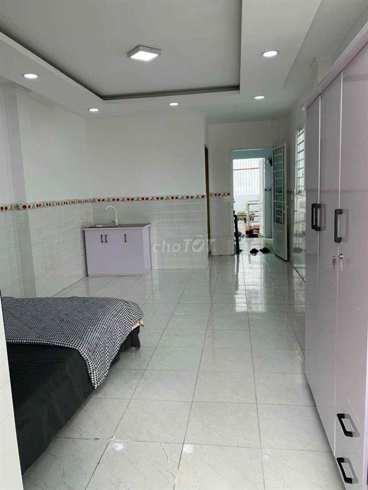 CHO THUÊ PHÒNG STUDIO BANCOL CỬA SỔ GIÁ RẺ TÂN PHÚ GẦN ĐH HỒNG BÀNG