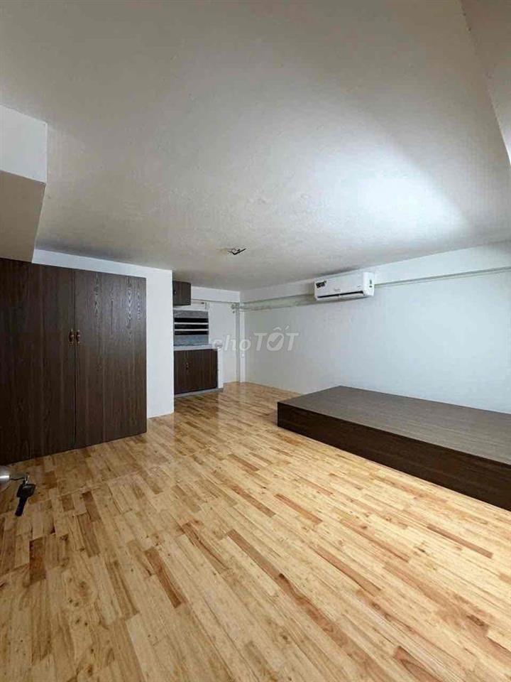 CHO THUÊ PHÒNG STUDIO SẴN MÁY LẠNH GẦN ĐH VĂN HIẾN HỒNG BÀNG ĐẦM SEN