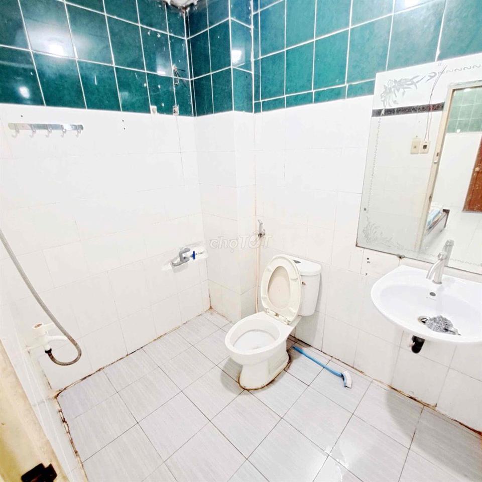 CHO THUÊ PHÒNG STUDIO SẴN MÁY LẠNH THANH MÁY GIÁ RẺ GẦN ĐH CÔNG THƯƠNG