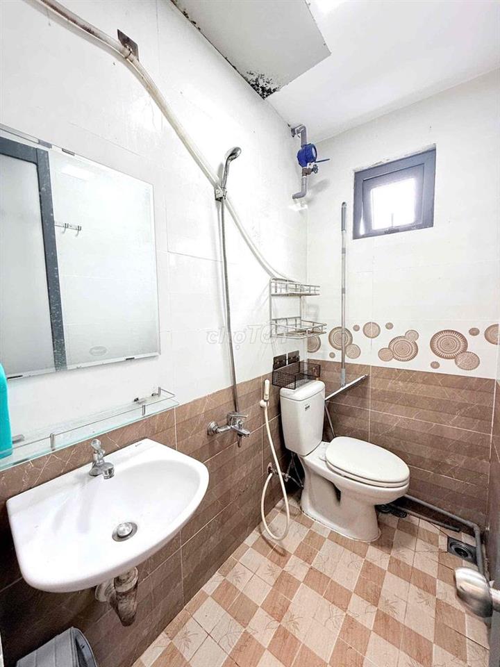 CHO THUÊ PHÒNG GÁC CỬA SỔ TRỜI  TÍNH ĐIỆN NHÀ NƯỚC GẦN ĐH CÔNG THƯƠNG