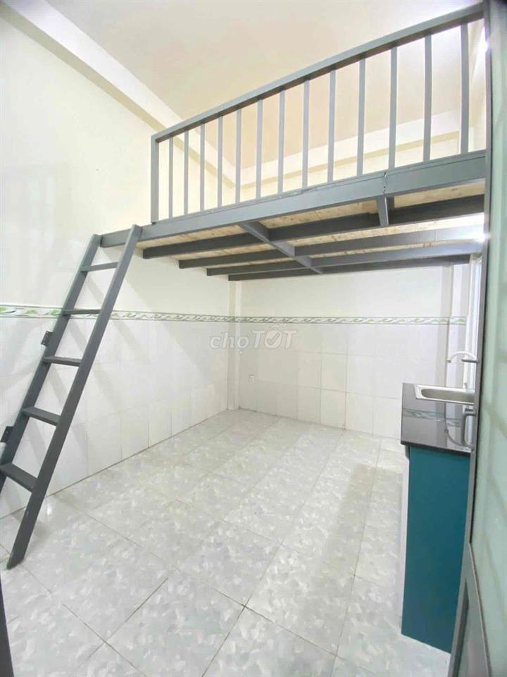 CHO THUÊ PHÒNG GÁC SẴN MÁY LẠNH GIÁ RẺ TÂN PHÚ GẦN ĐH CÔNG THƯƠNG