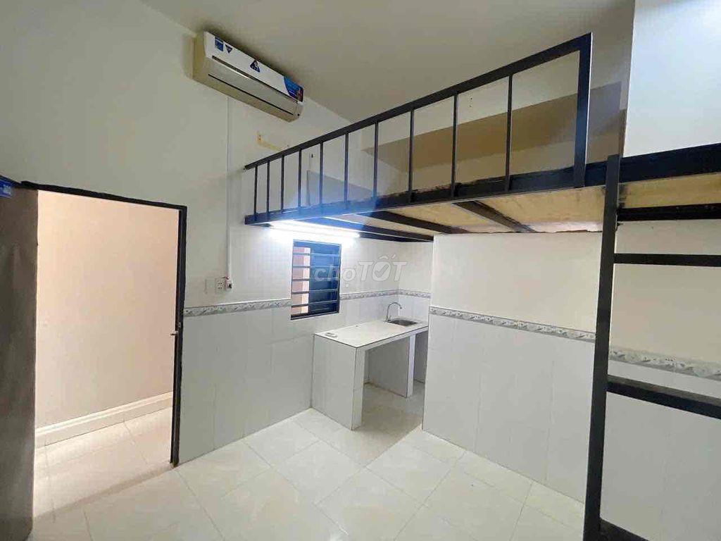 CHO THUÊ PHÒNG GÁC SẴN MÁY LẠNH GIÁ RẺ TÂN PHÚ GẦN LUỸ BÁN BOCHS ĐH VH