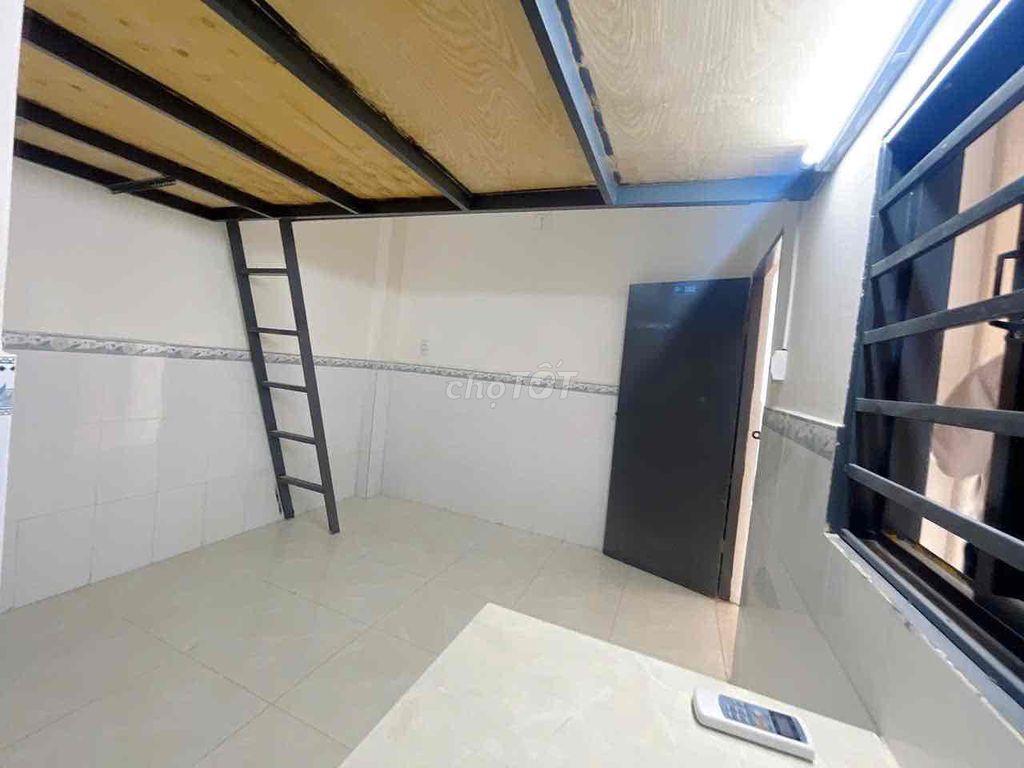 CHO THUÊ PHÒNG GÁC SẴN MÁY LẠNH GIÁ RẺ TÂN PHÚ GẦN LUỸ BÁN BOCHS ĐH VH