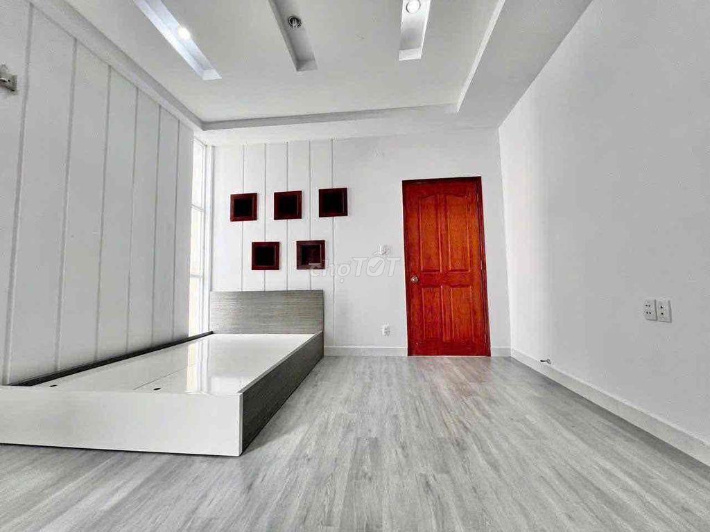 TRỐNG SẴN PHÒNG STUDIO BANCOL