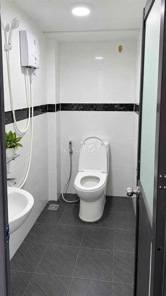 TRỐNG SẴN STUDIO ĐẦY ĐỦ TIỆN NGHI - GẦN ĐH VĂN HIẾN - Q11 - THANG MÁY